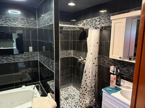 Tiny photo for 1031 Prospect Avenue, Toledo, OH 43606 (MLS # 10005490)