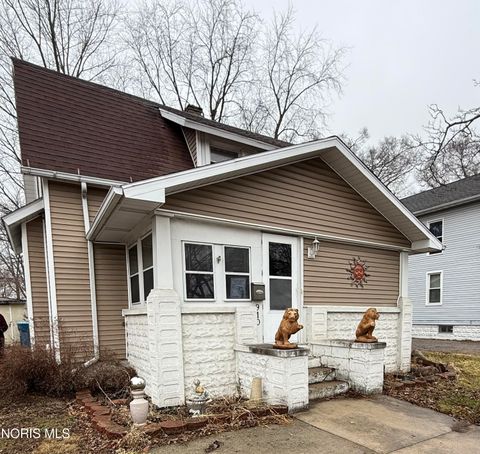 Tiny photo for 910 S Main Street, Bryan, OH 43506 (MLS # 10004262)