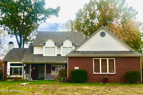 Photo of 7255 Apache Trail, Holland, OH 43528 (MLS # 10000897)