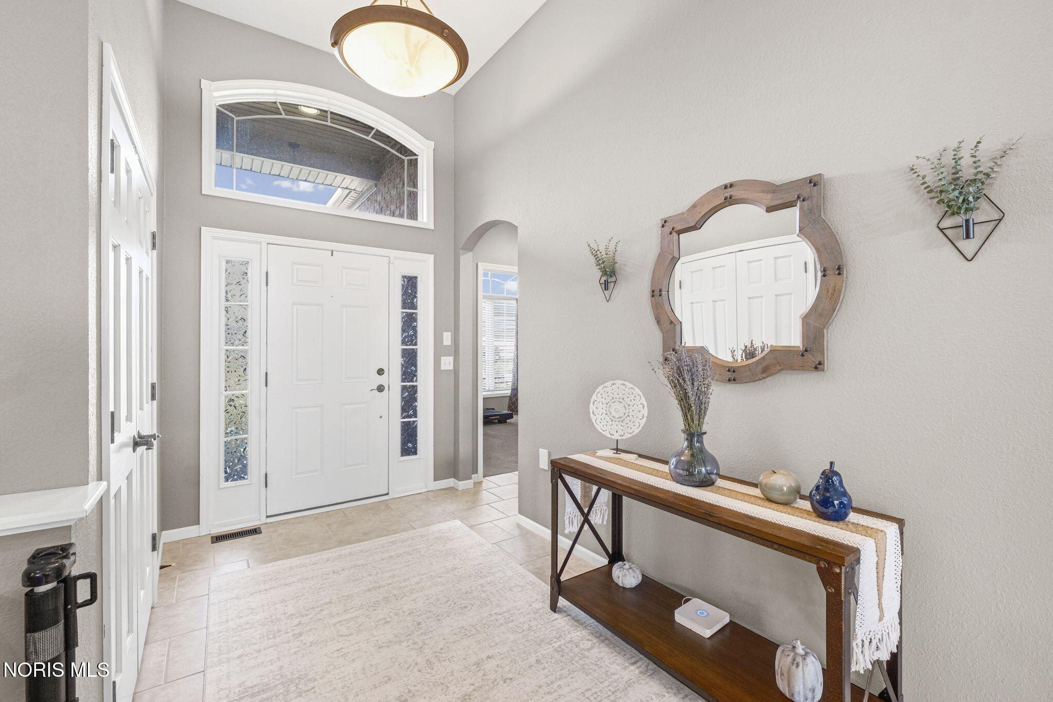 14806 Lake Winds Drive