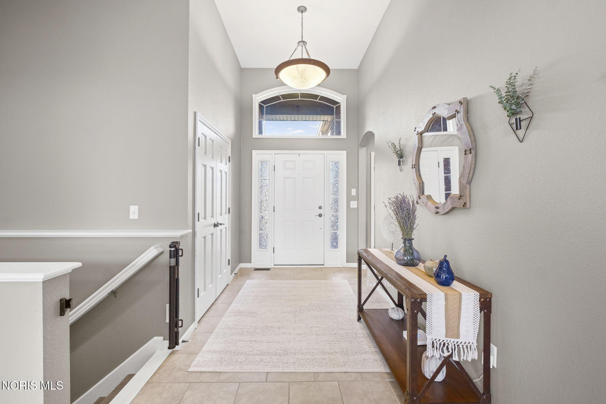 14806 Lake Winds Drive