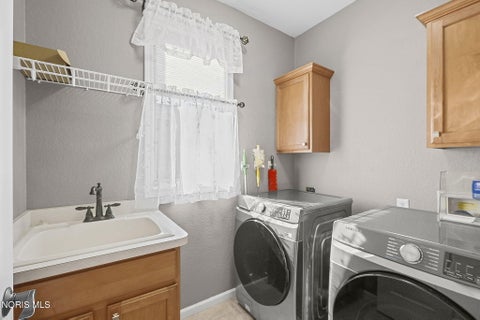 Tiny photo for 14806 Lake Winds Drive, Perrysburg, OH 43551 (MLS # 10014488)