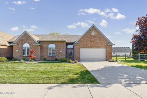 Photo of 14806 Lake Winds Drive, Perrysburg, OH 43551 (MLS # 10014488)