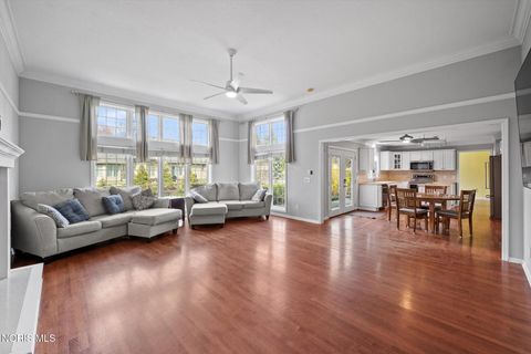 Tiny photo for 8122 N Bridge Way, Maumee, OH 43537 (MLS # 10005395)