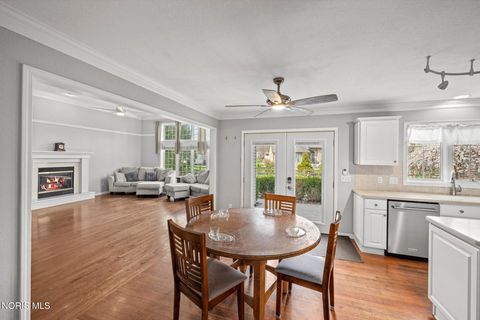 Tiny photo for 8122 N Bridge Way, Maumee, OH 43537 (MLS # 10005395)