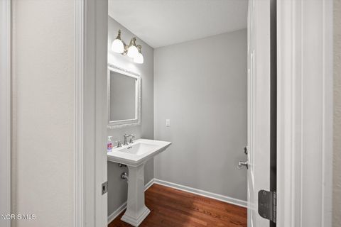 Tiny photo for 8122 N Bridge Way, Maumee, OH 43537 (MLS # 10005395)