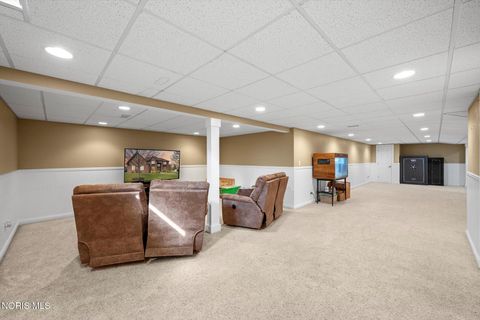 Tiny photo for 8122 N Bridge Way, Maumee, OH 43537 (MLS # 10005395)