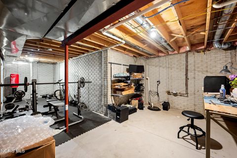 Tiny photo for 8122 N Bridge Way, Maumee, OH 43537 (MLS # 10005395)