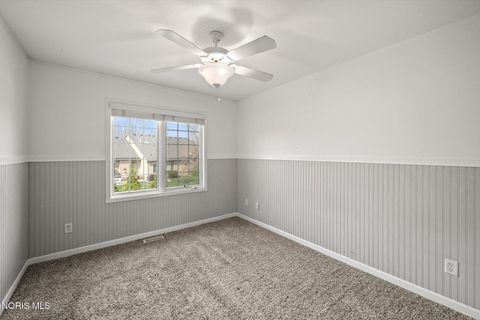 Tiny photo for 8122 N Bridge Way, Maumee, OH 43537 (MLS # 10005395)