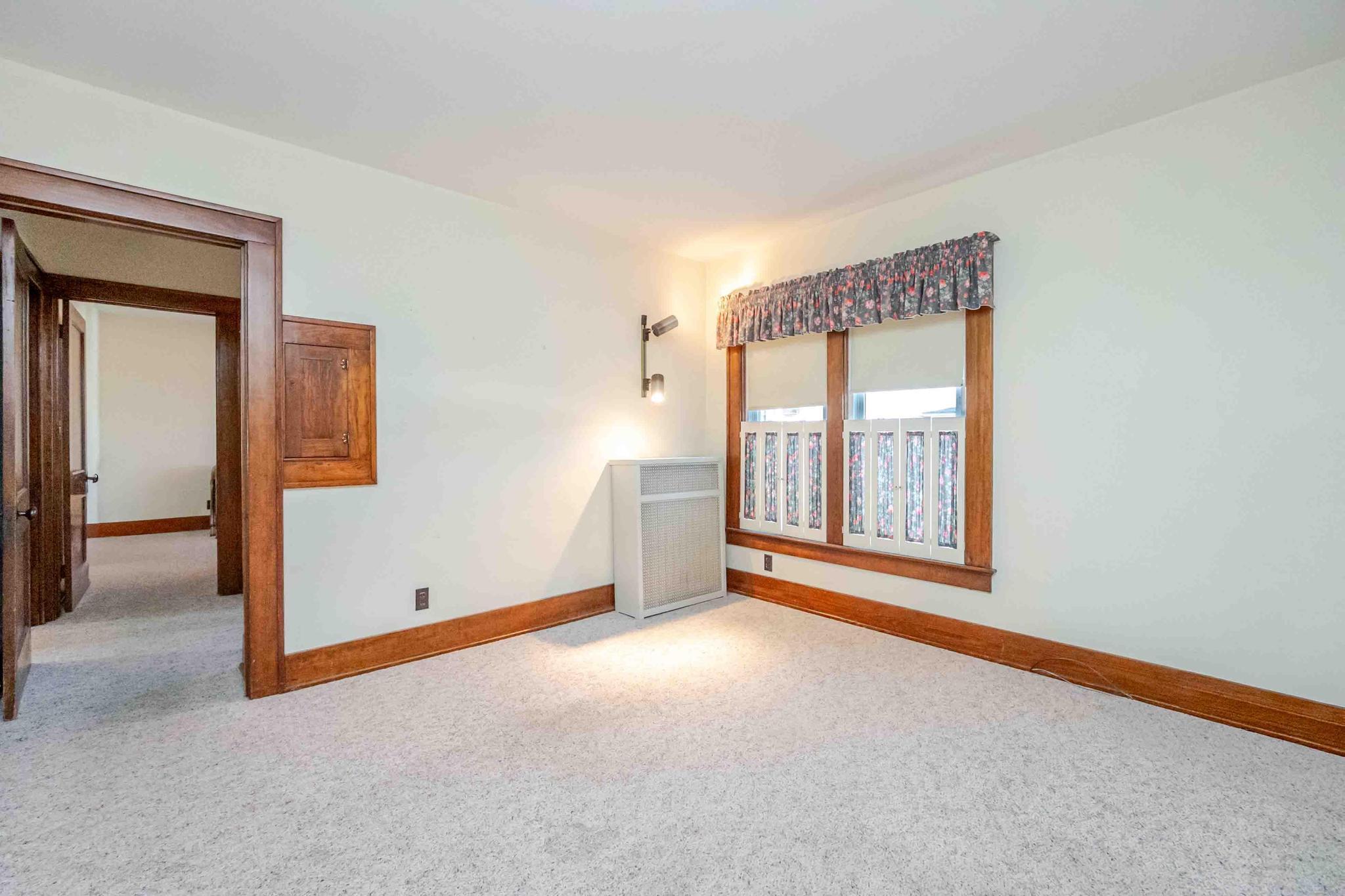 Findlay, Ohio 45840, United States, 5 Bedrooms Bedrooms, ,2 BathroomsBathrooms,Residential,Active,228230