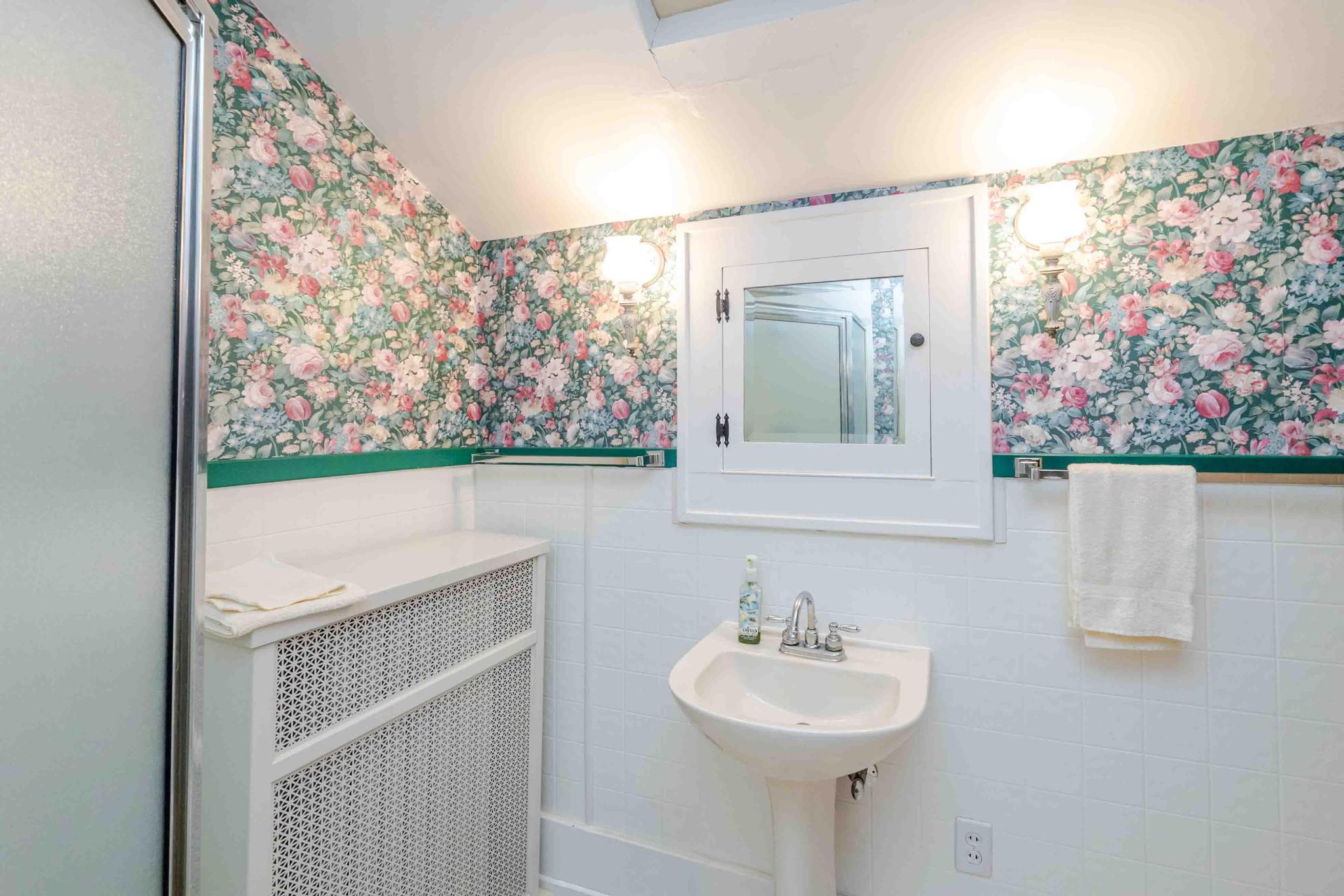 Findlay, Ohio 45840, United States, 5 Bedrooms Bedrooms, ,2 BathroomsBathrooms,Residential,Active,228230