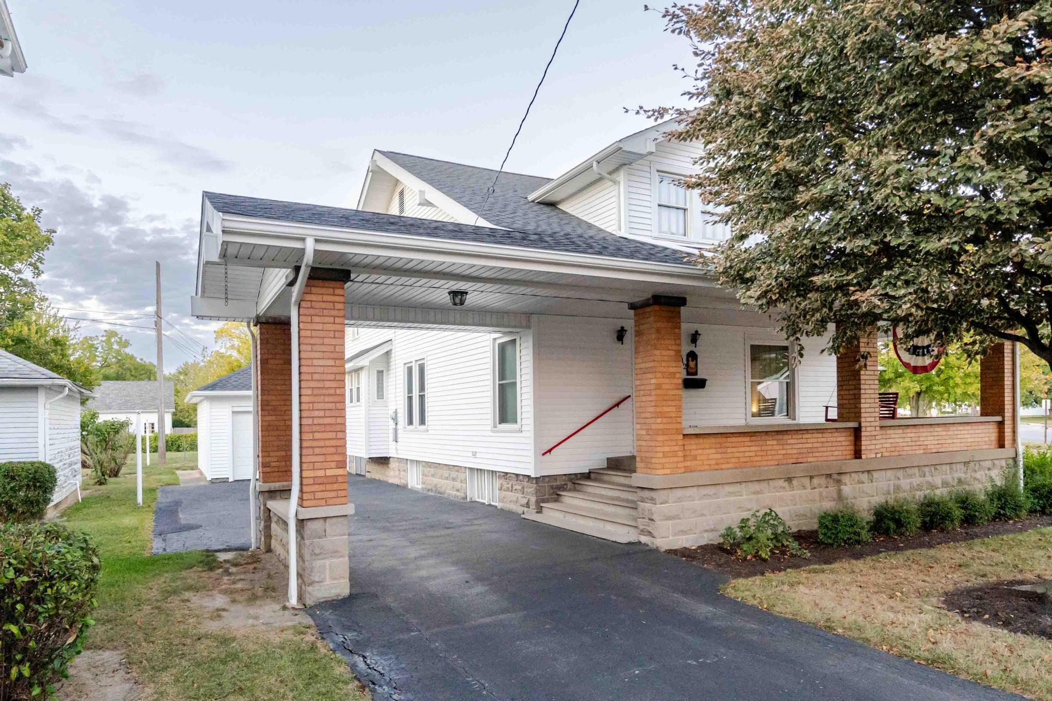 Findlay, Ohio 45840, United States, 5 Bedrooms Bedrooms, ,2 BathroomsBathrooms,Residential,Active,228230