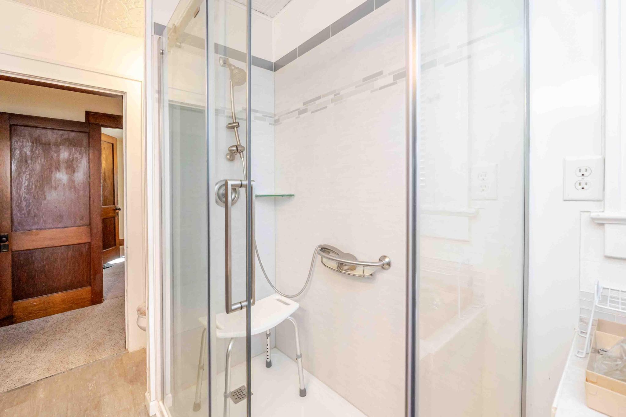 Findlay, Ohio 45840, United States, 5 Bedrooms Bedrooms, ,2 BathroomsBathrooms,Residential,Active,228230