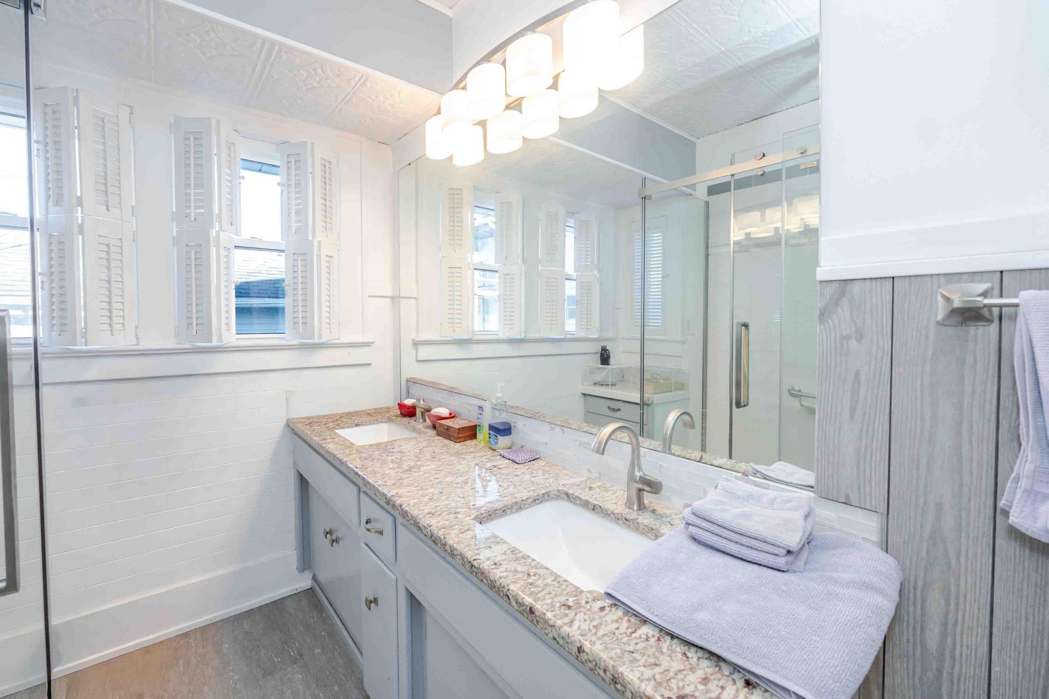 Findlay, Ohio 45840, United States, 5 Bedrooms Bedrooms, ,2 BathroomsBathrooms,Residential,Active,228230