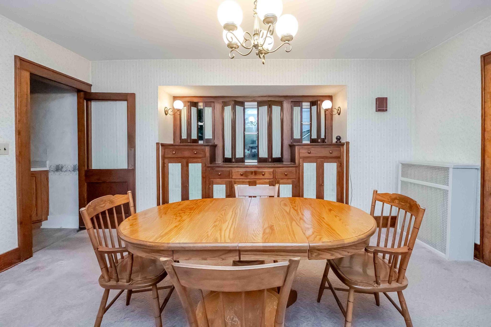 Findlay, Ohio 45840, United States, 5 Bedrooms Bedrooms, ,2 BathroomsBathrooms,Residential,Active,228230