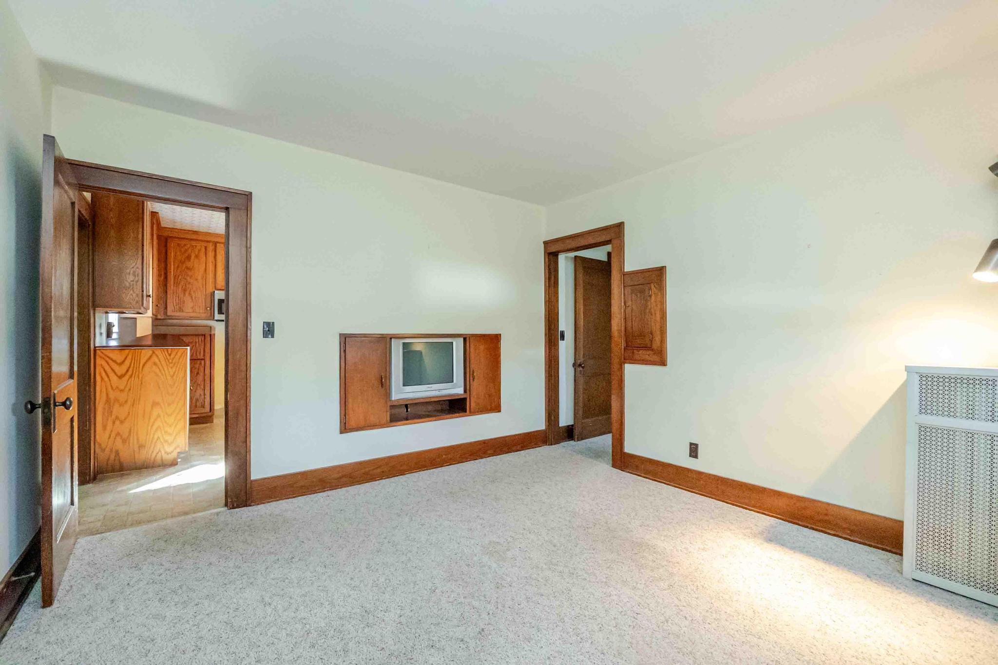 Findlay, Ohio 45840, United States, 5 Bedrooms Bedrooms, ,2 BathroomsBathrooms,Residential,Active,228230