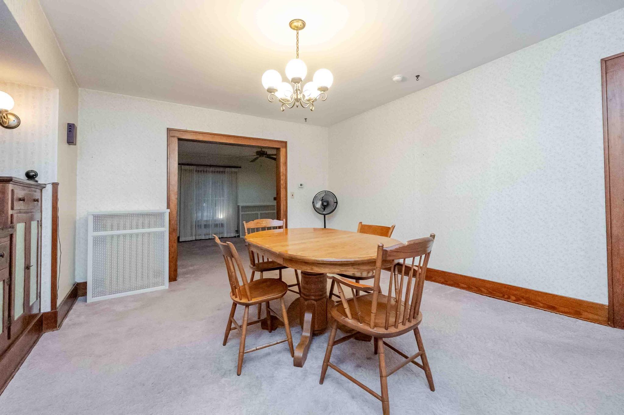 Findlay, Ohio 45840, United States, 5 Bedrooms Bedrooms, ,2 BathroomsBathrooms,Residential,Active,228230