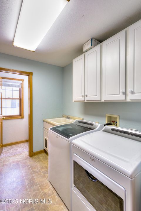 Tiny photo for 720 Parkside Drive, Wauseon, OH 43567 (MLS # 10002047)