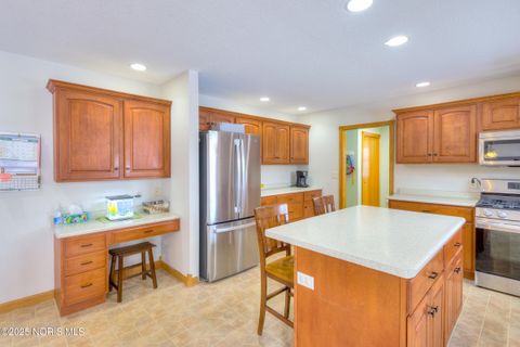 Tiny photo for 720 Parkside Drive, Wauseon, OH 43567 (MLS # 10002047)