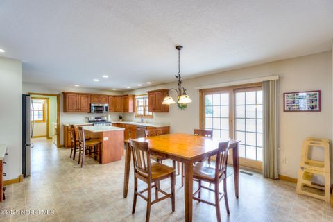 Tiny photo for 720 Parkside Drive, Wauseon, OH 43567 (MLS # 10002047)