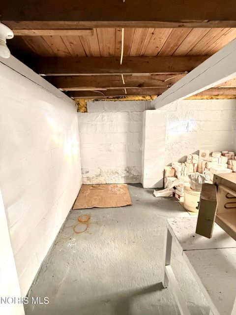 Tiny photo for 711 Sawyer Road, Toledo, OH 43615 (MLS # 10004161)