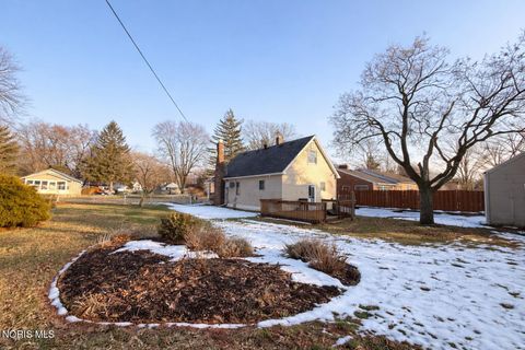 Tiny photo for 711 Sawyer Road, Toledo, OH 43615 (MLS # 10004161)