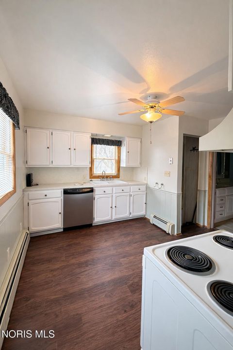 Tiny photo for 711 Sawyer Road, Toledo, OH 43615 (MLS # 10004161)