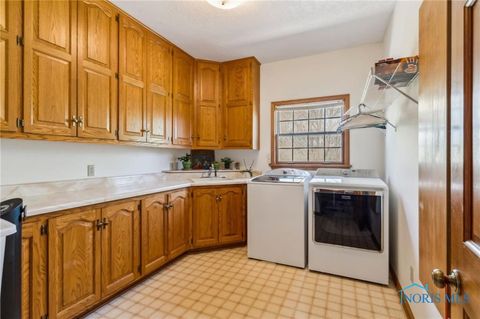 Tiny photo for 125 W Woodmere Drive, Tiffin, OH 44883 (MLS # 10000936)