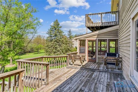 Tiny photo for 125 W Woodmere Drive, Tiffin, OH 44883 (MLS # 10000936)