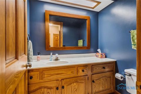 Tiny photo for 125 W Woodmere Drive, Tiffin, OH 44883 (MLS # 10000936)