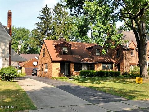 Photo of 2345 Middlesex Drive, Toledo, OH 43606 (MLS # 10007381)