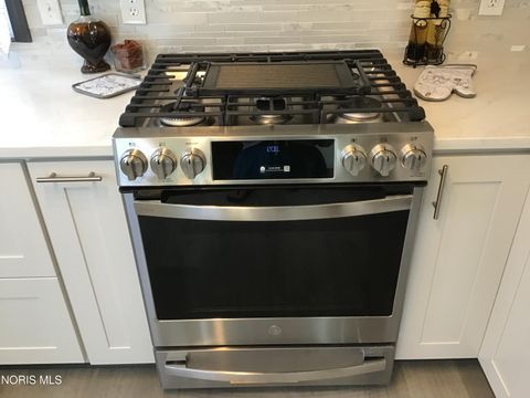 Tiny photo for 980 Hunters Run, Perrysburg, OH 43551 (MLS # 10010290)