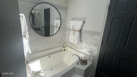 Tiny photo for 980 Hunters Run, Perrysburg, OH 43551 (MLS # 10010290)