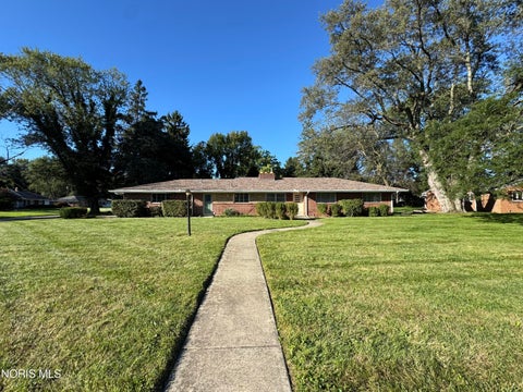 Tiny photo for 2208 Valley Brook Drive, Toledo, OH 43615 (MLS # 10013885)