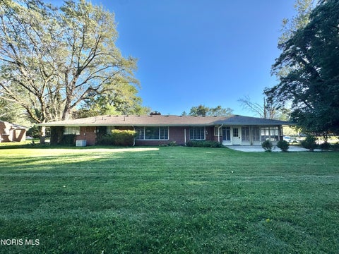 Tiny photo for 2208 Valley Brook Drive, Toledo, OH 43615 (MLS # 10013885)