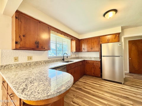 Tiny photo for 2208 Valley Brook Drive, Toledo, OH 43615 (MLS # 10013885)