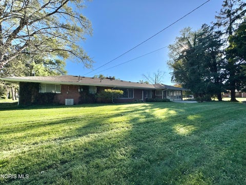 Tiny photo for 2208 Valley Brook Drive, Toledo, OH 43615 (MLS # 10013885)