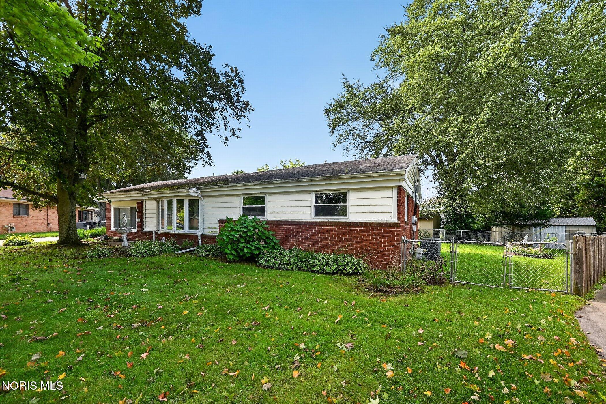 3633 Robin Road