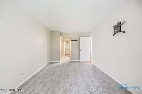 Tiny photo for 4243 W Bancroft Street # 204w, Ottawa Hills, OH 43615 (MLS # 10002020)