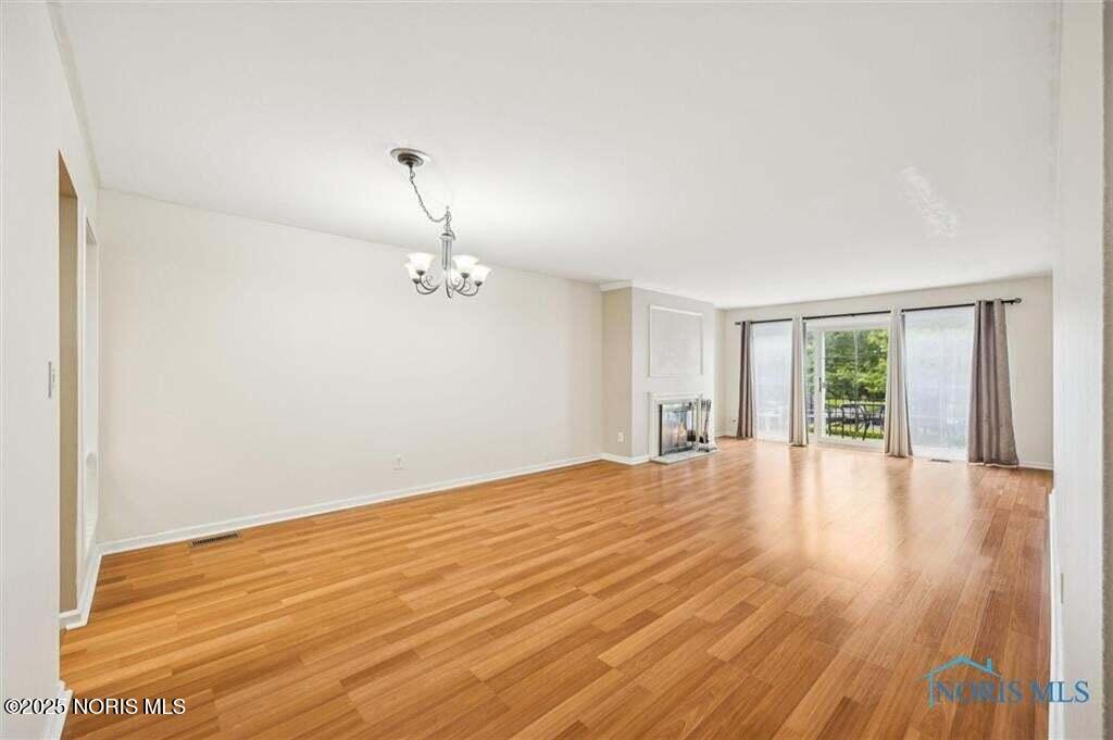 4243 W Bancroft Street # 204w