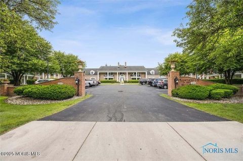 Tiny photo for 4243 W Bancroft Street # 204w, Ottawa Hills, OH 43615 (MLS # 10002020)