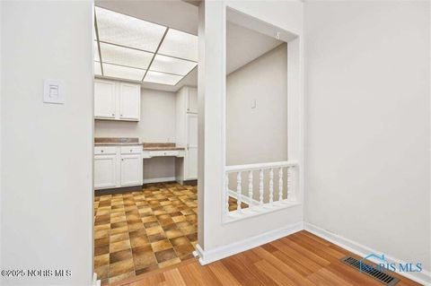 Tiny photo for 4243 W Bancroft Street # 204w, Ottawa Hills, OH 43615 (MLS # 10002020)