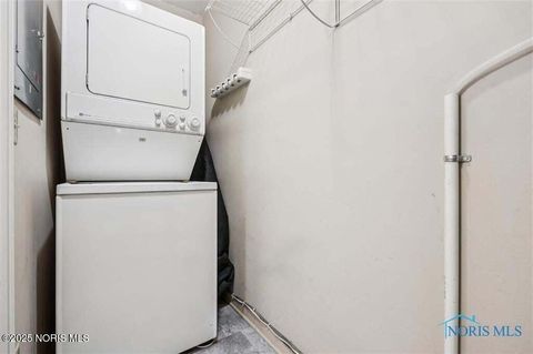 Tiny photo for 4243 W Bancroft Street # 204w, Ottawa Hills, OH 43615 (MLS # 10002020)