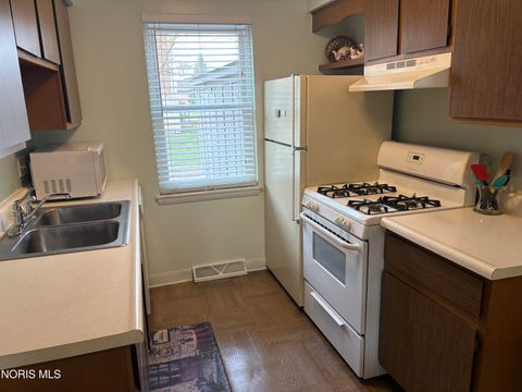 Tiny photo for 6548 Cornwall Court, Sylvania, OH 43560 (MLS # 10005872)