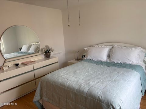 Tiny photo for 6548 Cornwall Court, Sylvania, OH 43560 (MLS # 10005872)