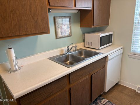 Tiny photo for 6548 Cornwall Court, Sylvania, OH 43560 (MLS # 10005872)