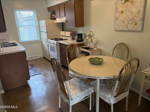 Tiny photo for 6548 Cornwall Court, Sylvania, OH 43560 (MLS # 10005872)