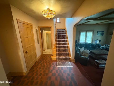 Tiny photo for 617 Valley Drive, Maumee, OH 43537 (MLS # 10014769)