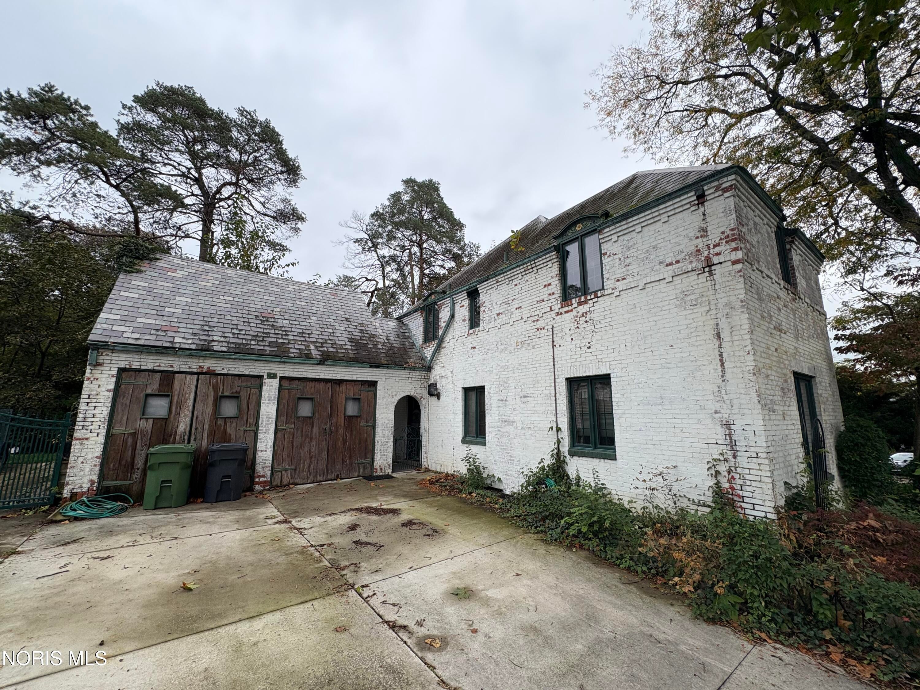 617 Valley Drive