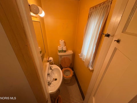 Tiny photo for 617 Valley Drive, Maumee, OH 43537 (MLS # 10014769)